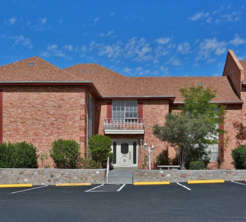 Santa Rosa Apartments in Northwest El Paso, TX;One Two Three Bedroom Pet Friendly Apartments near UTEP Fort Bliss Downtown