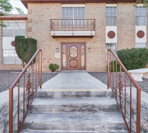 Santa Rosa Apartments in Northwest El Paso, TX;One Two Three Bedroom Pet Friendly Apartments near UTEP Fort Bliss Downtown