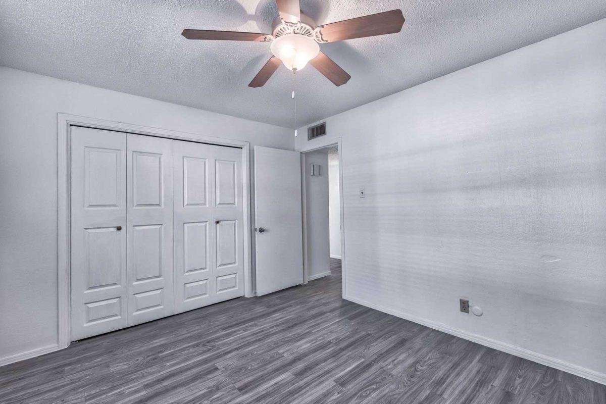 Santa Rosa Apartments in Northwest El Paso, TX;One Two Three Bedroom Pet Friendly Apartments near UTEP Fort Bliss Downtown