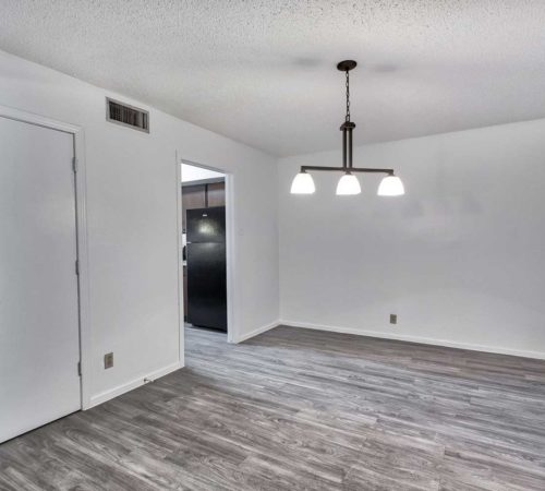 Santa Rosa Apartments in Northwest El Paso, TX;One Two Three Bedroom Pet Friendly Apartments near UTEP Fort Bliss Downtown