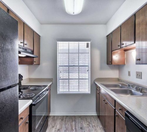 Santa Rosa Apartments in Northwest El Paso, TX;One Two Three Bedroom Pet Friendly Apartments near UTEP Fort Bliss Downtown